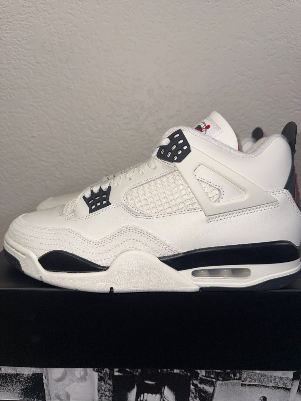 Jordan 4 White and Black Retro Flight Club - Picture 3 of 10